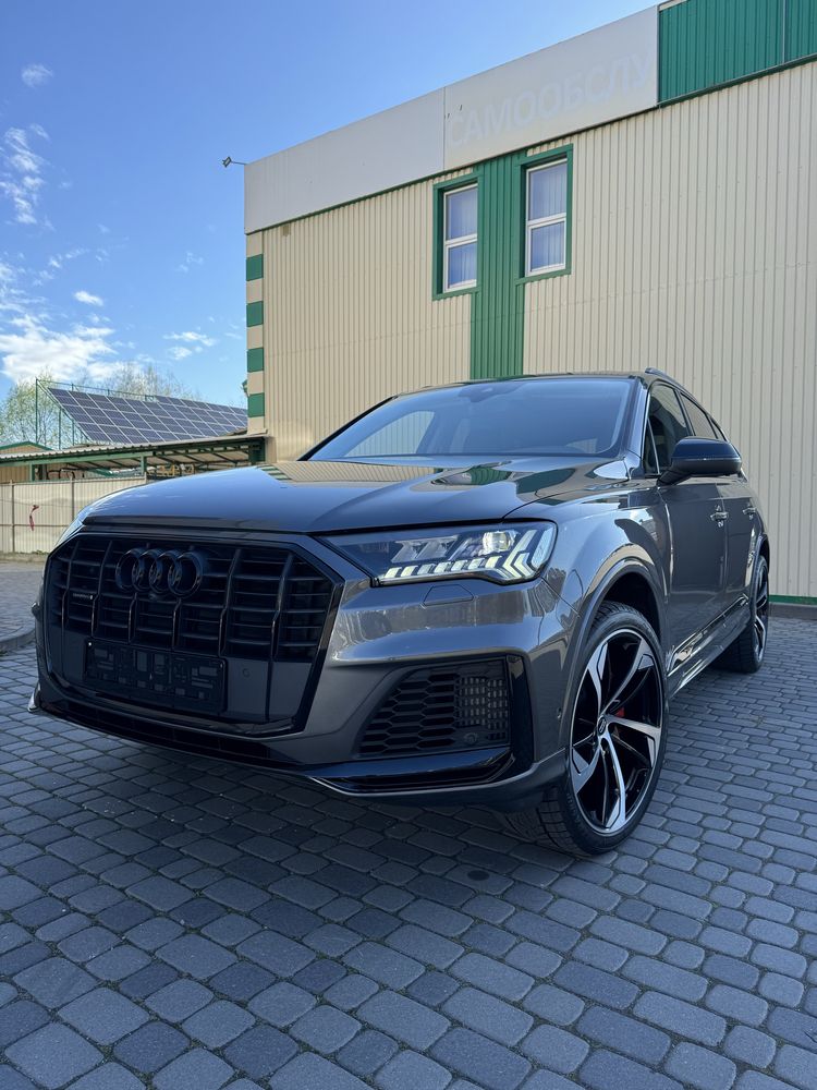 Audi q7 2020 S line  3.0 TFSI Hybrid 4m Fl long