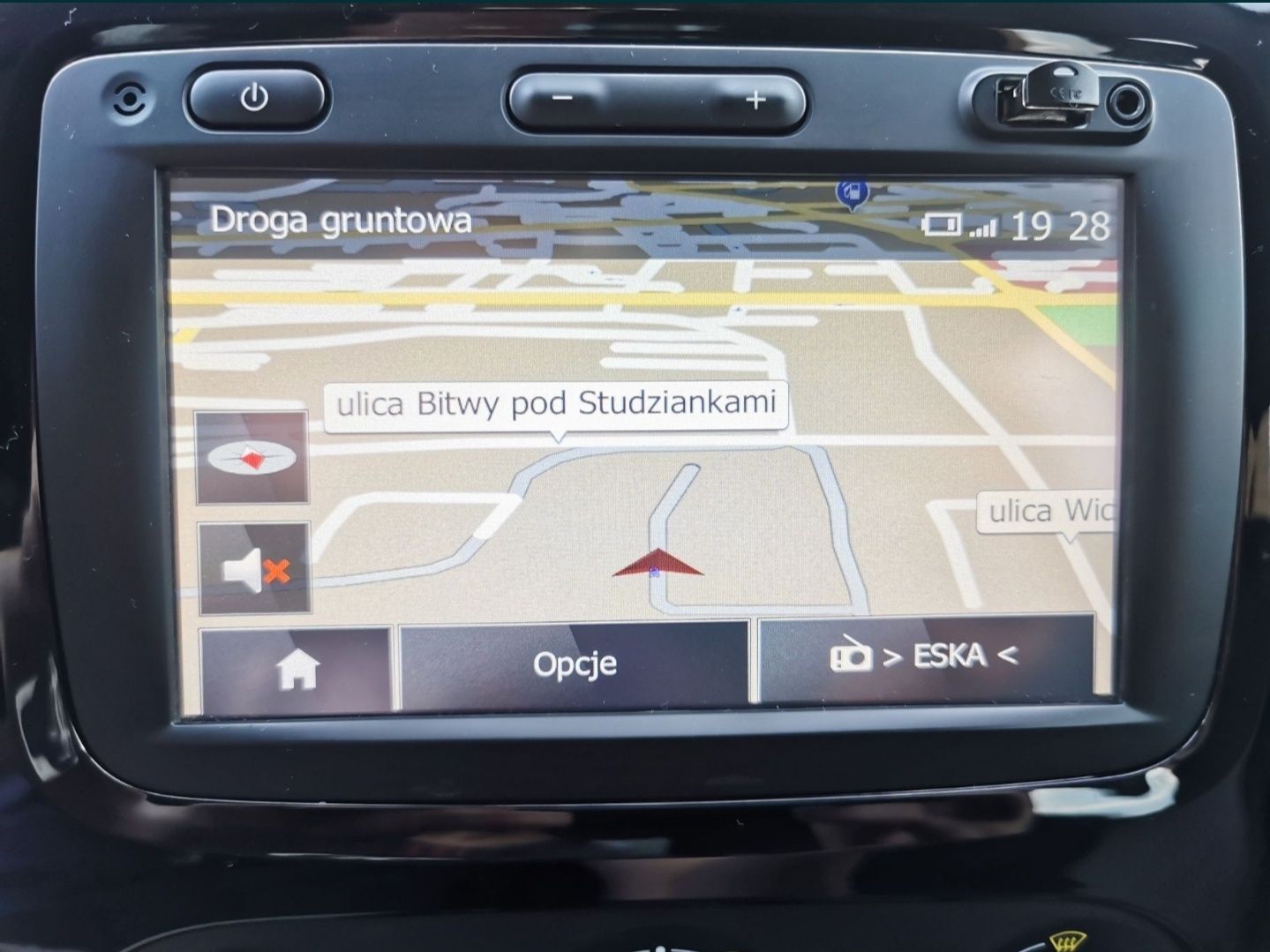 Aktualizacja radia Medianav 2025 Renault Clio Captur Dacia Ope