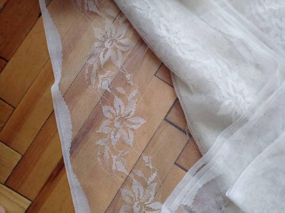 Продам б.у. тюль на окна