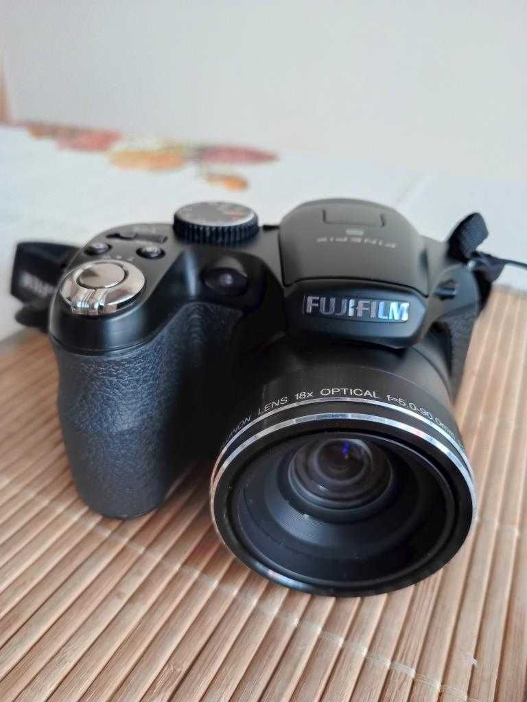 Aparat FUJIFILM FinePix S2980