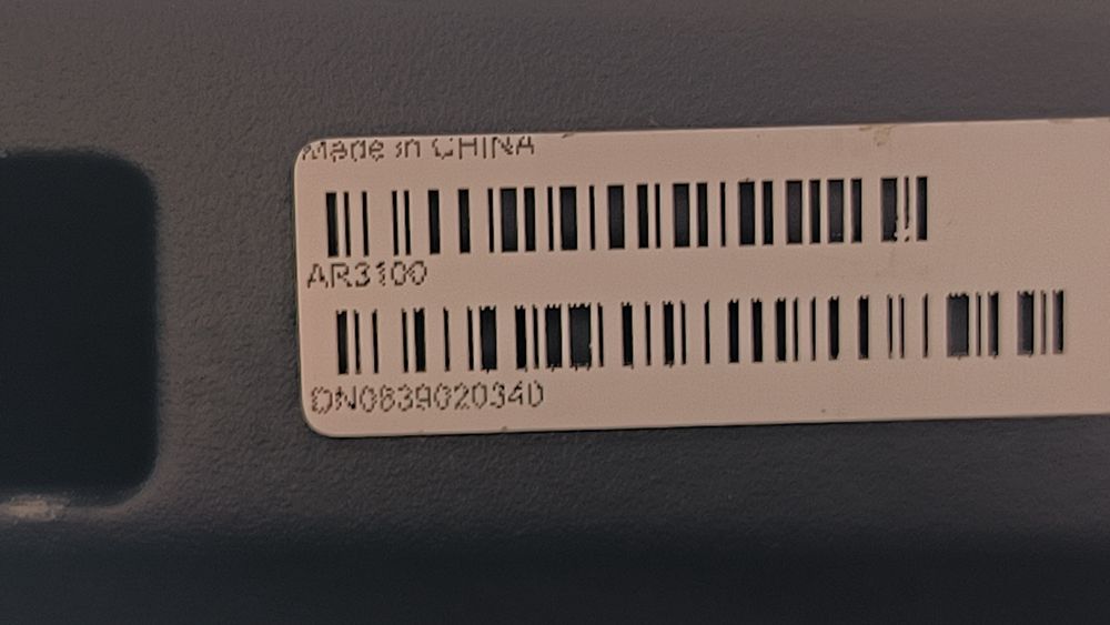 Шафа серверна APC AR3100