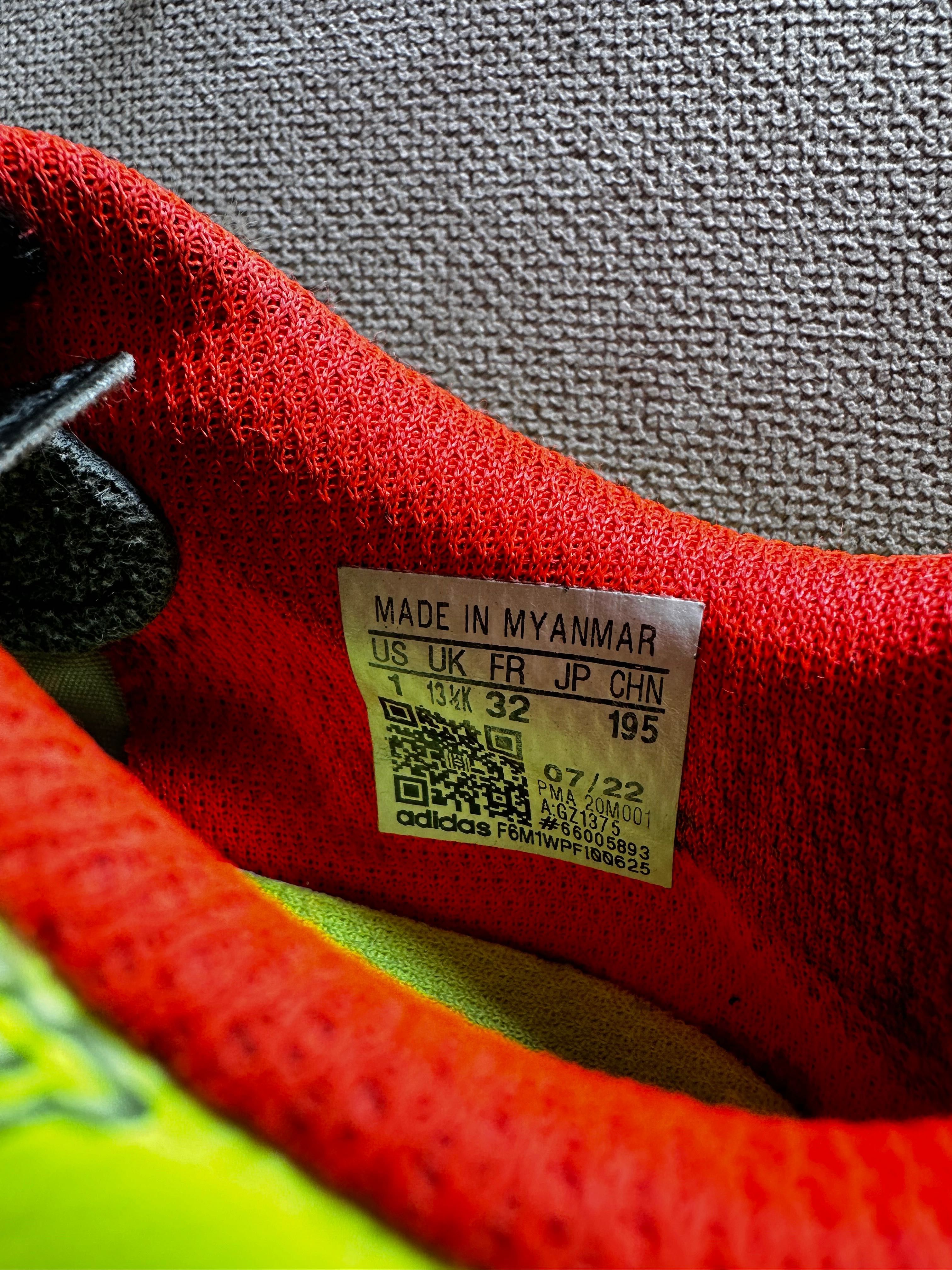 Turfy dziecięce Adidas rozmiar 32 wkładka 19,5 cm