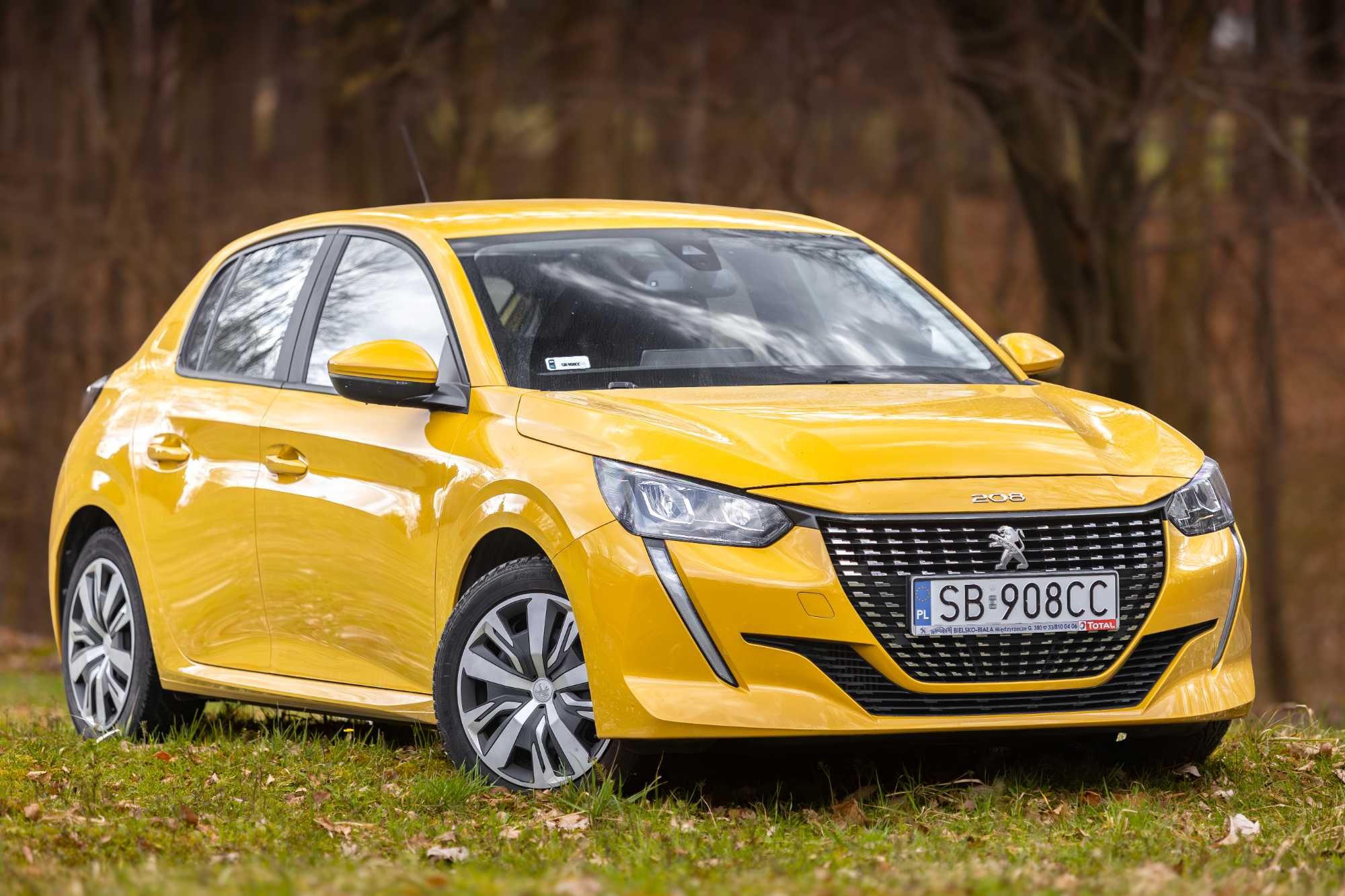 Wynajem auta osobowego toyota yaris peugeot nissan SUV krótko długo