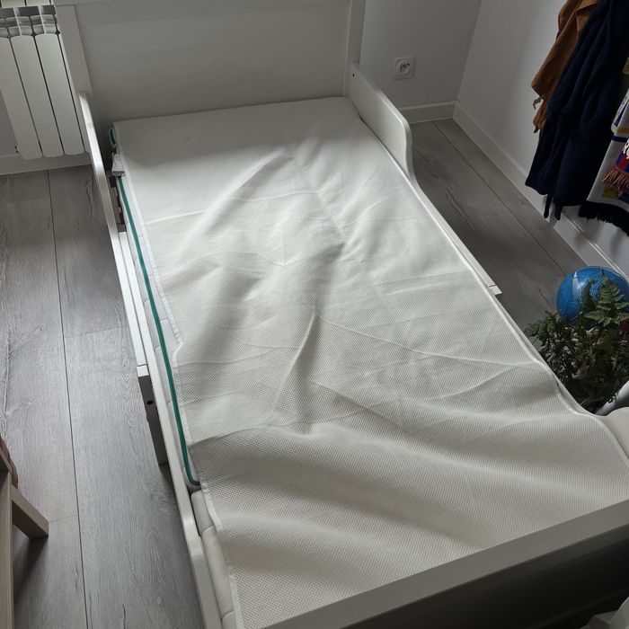 Ikea łóżko dzieciece , rosnie z dzieckiem , wzrost do 2 metrów