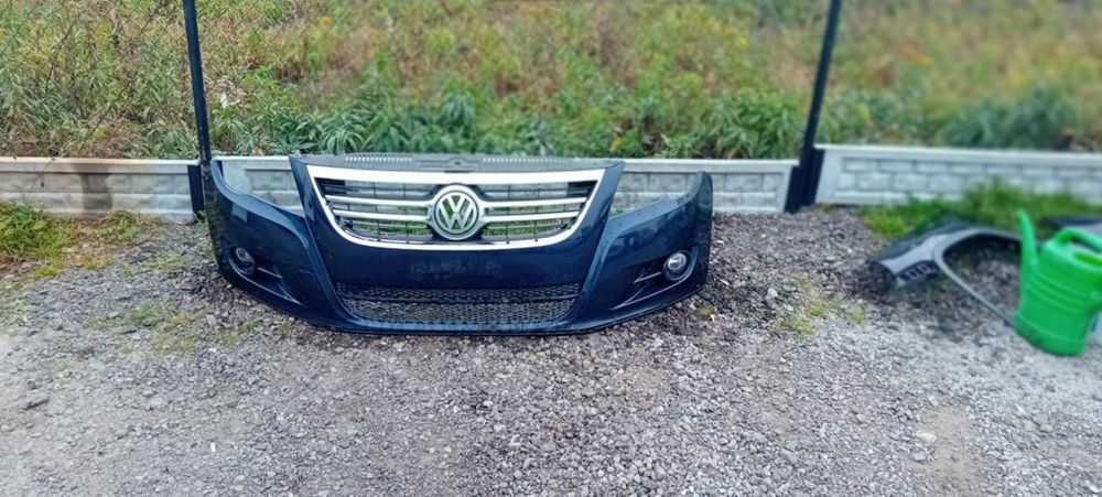 Zderzak przedni VW Tiguan 2010r usa