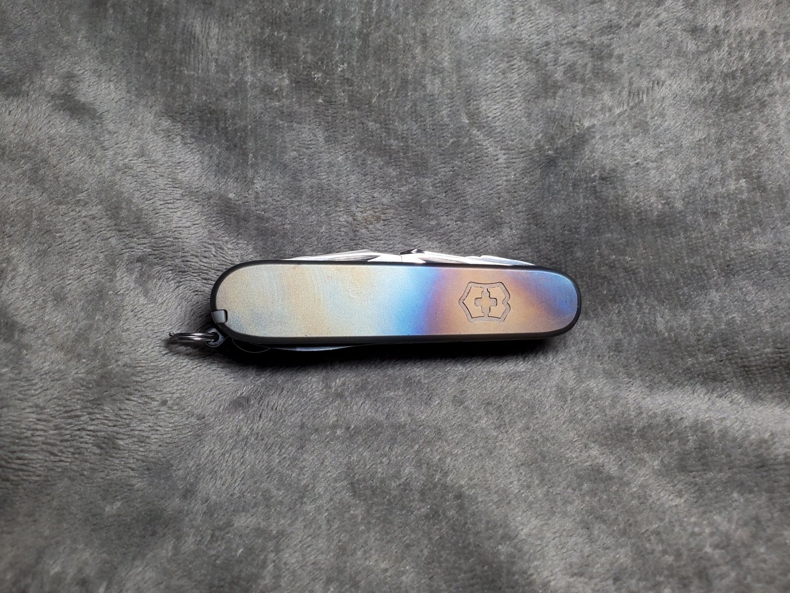Victorinox 1.6795 Swiss Сhamp Titanium