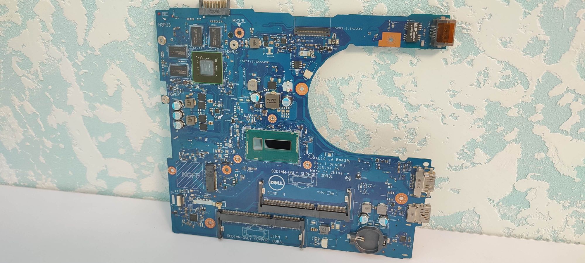 Материнська плата з DELL Inspirion 15 5000 Series