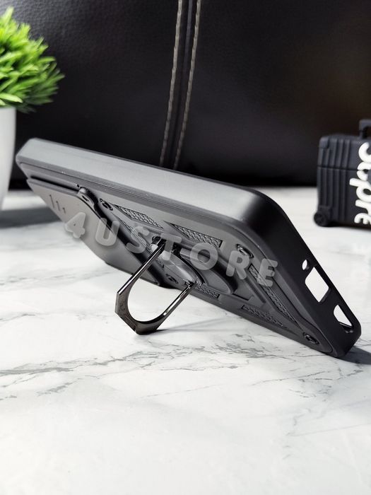 Чехол на Xiaomi Poco F7 Pro Ultra противоударный с кольцом со шторкой