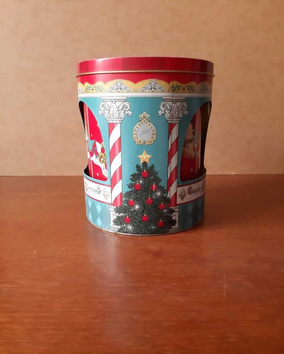 Metalowa puszka pudełko pozytywka - świąteczna karuzela