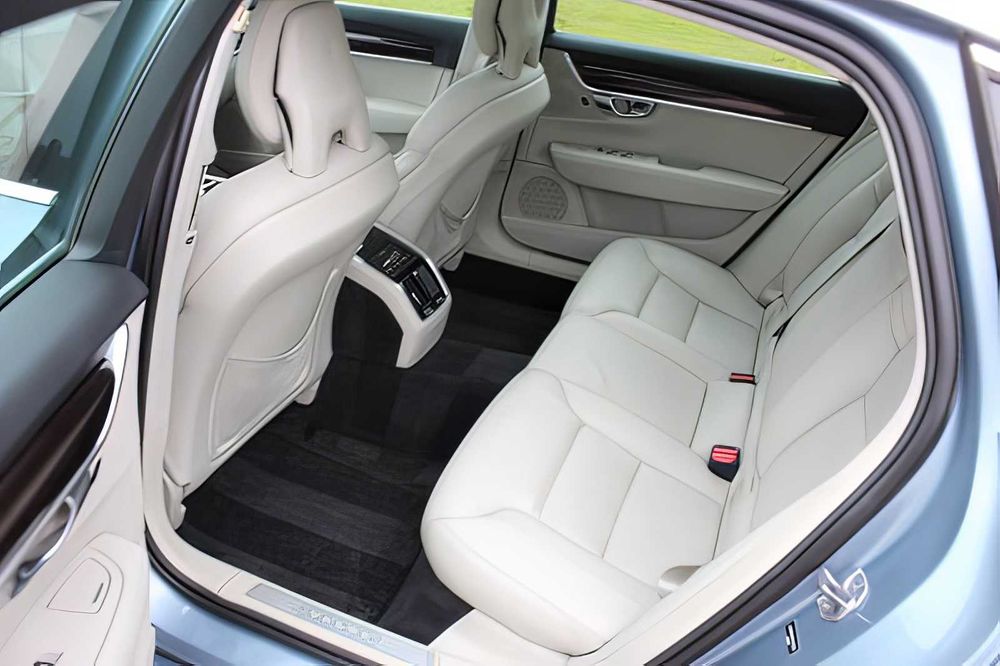 Volvo S90      2018