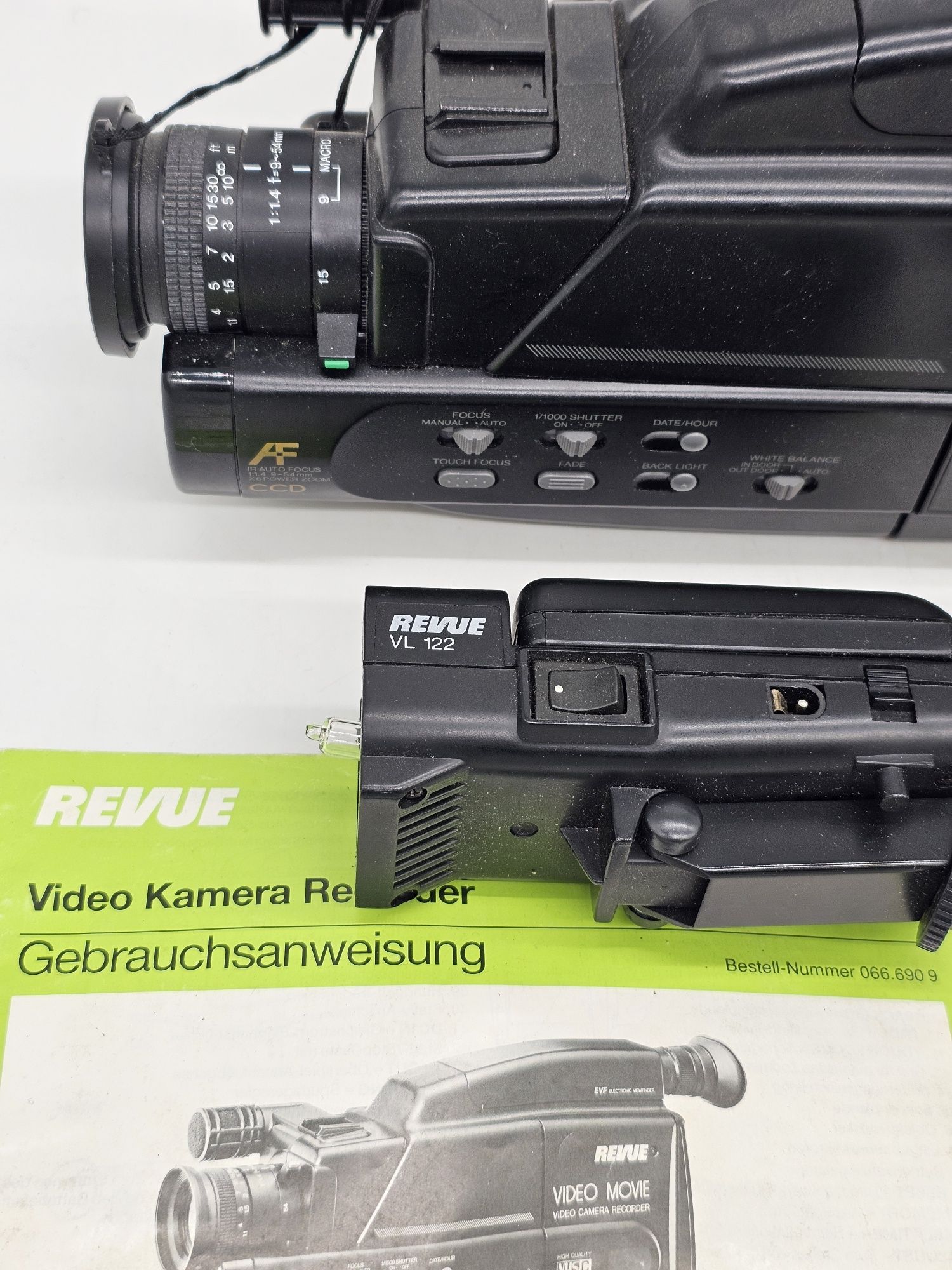 Kamera VHS-C Revue Video Movie VKR 2302 – zestaw z pokrowcem