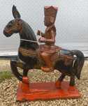 Escultura em madeira.