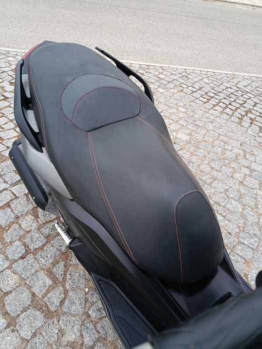 Yamaha x-max 250