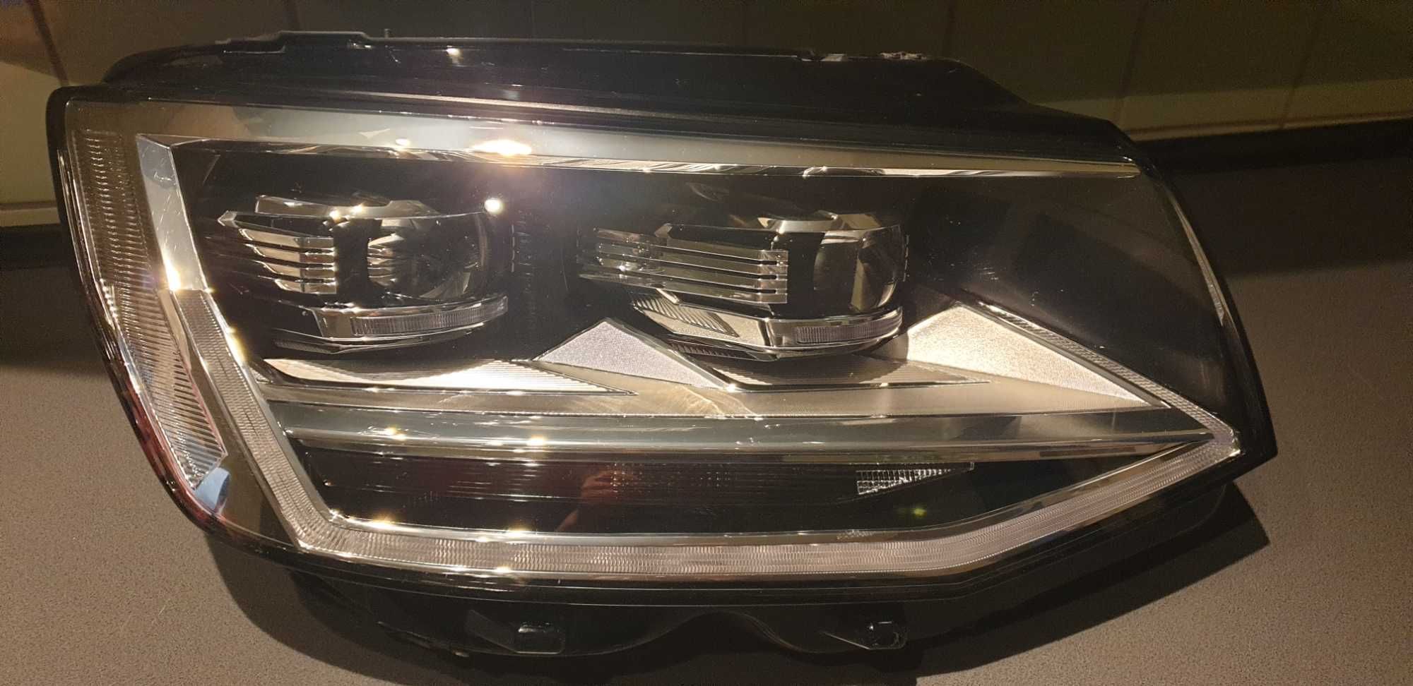 Reflektor prawy przód VW Multivan full led