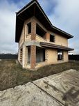 Продам дом 200 м2 из керамоблока ,участок 6 соток .