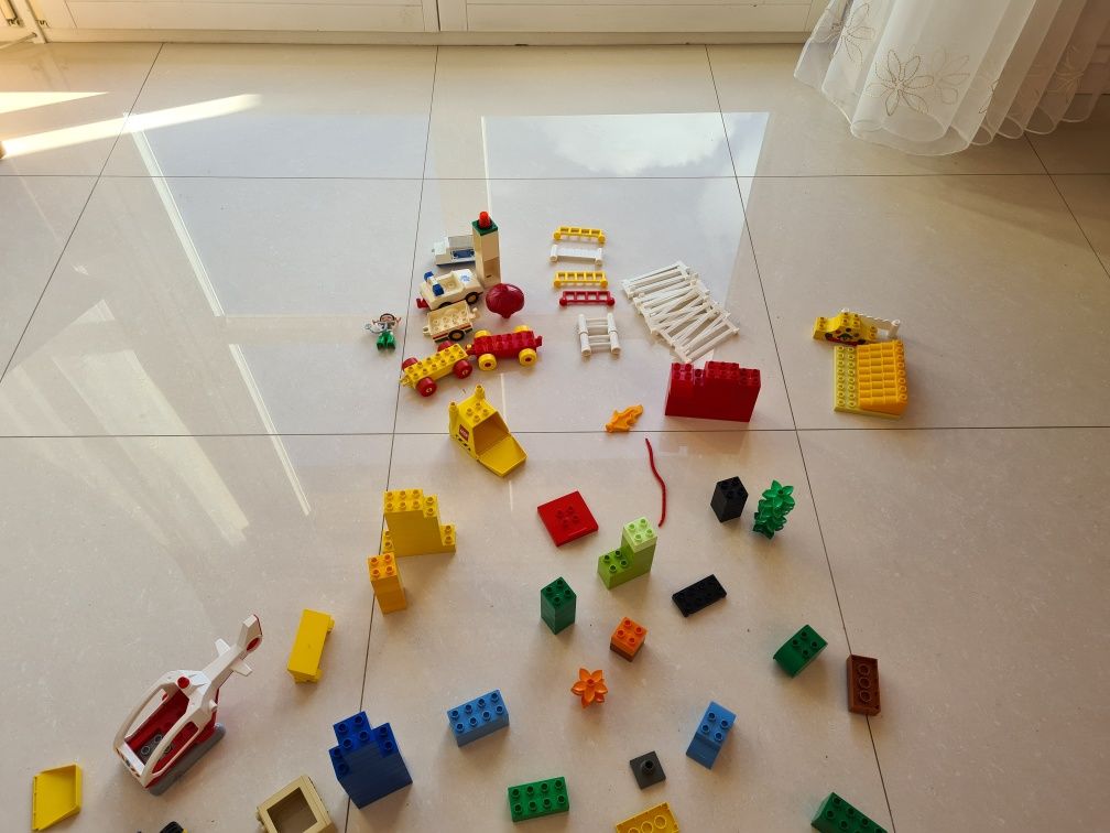 Lego duplo klocki tematyczne .