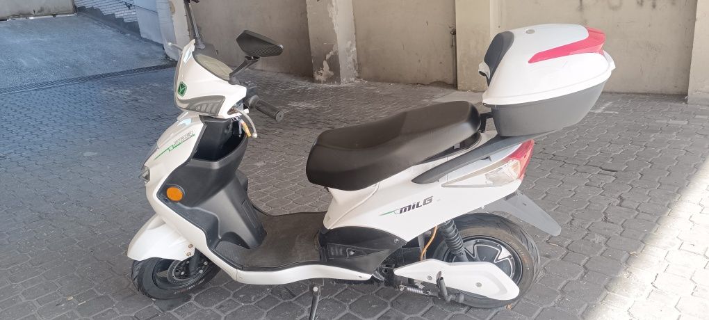 Mota Scooter Elétrica Seminova - Milg