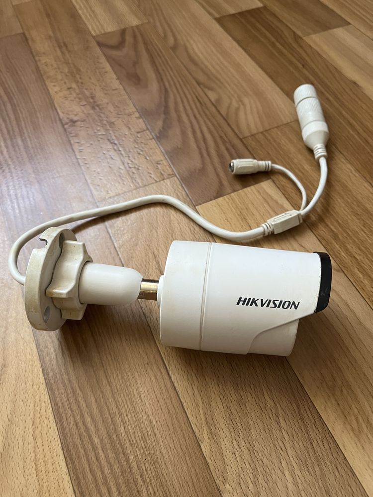 IP камера Hikvision DS-2CD2032-I (3.0 Mp, PoE)