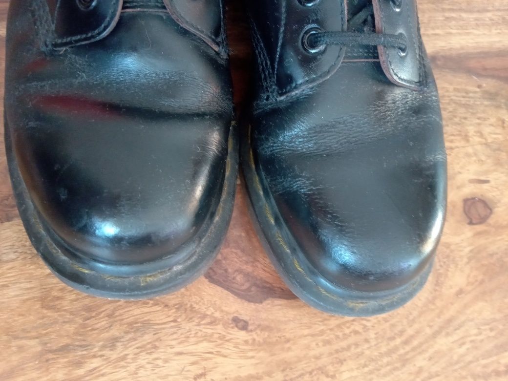 Klasyczne glany Dr. Martens rozmiar 40