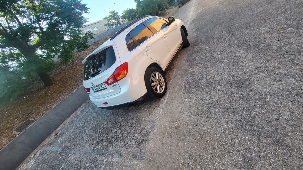 ASX Mitsubishi 2013 bem conservado