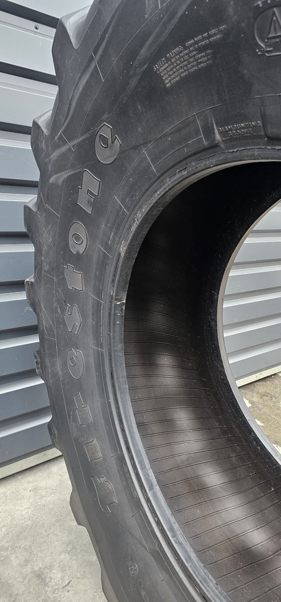 Firestone 650/85r38 CAŁA 2,8CM bieżnika