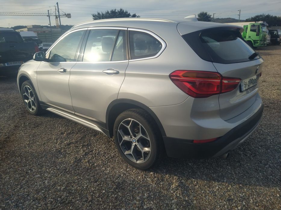 BMW X1  2.0 D queimado