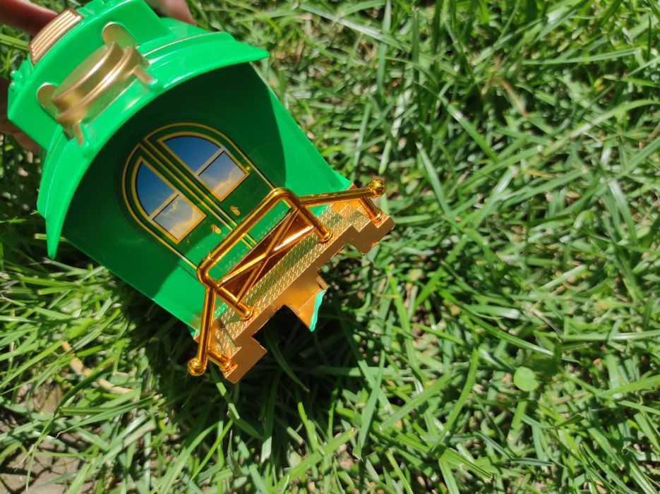 Залізна дорога експрес золота стріла