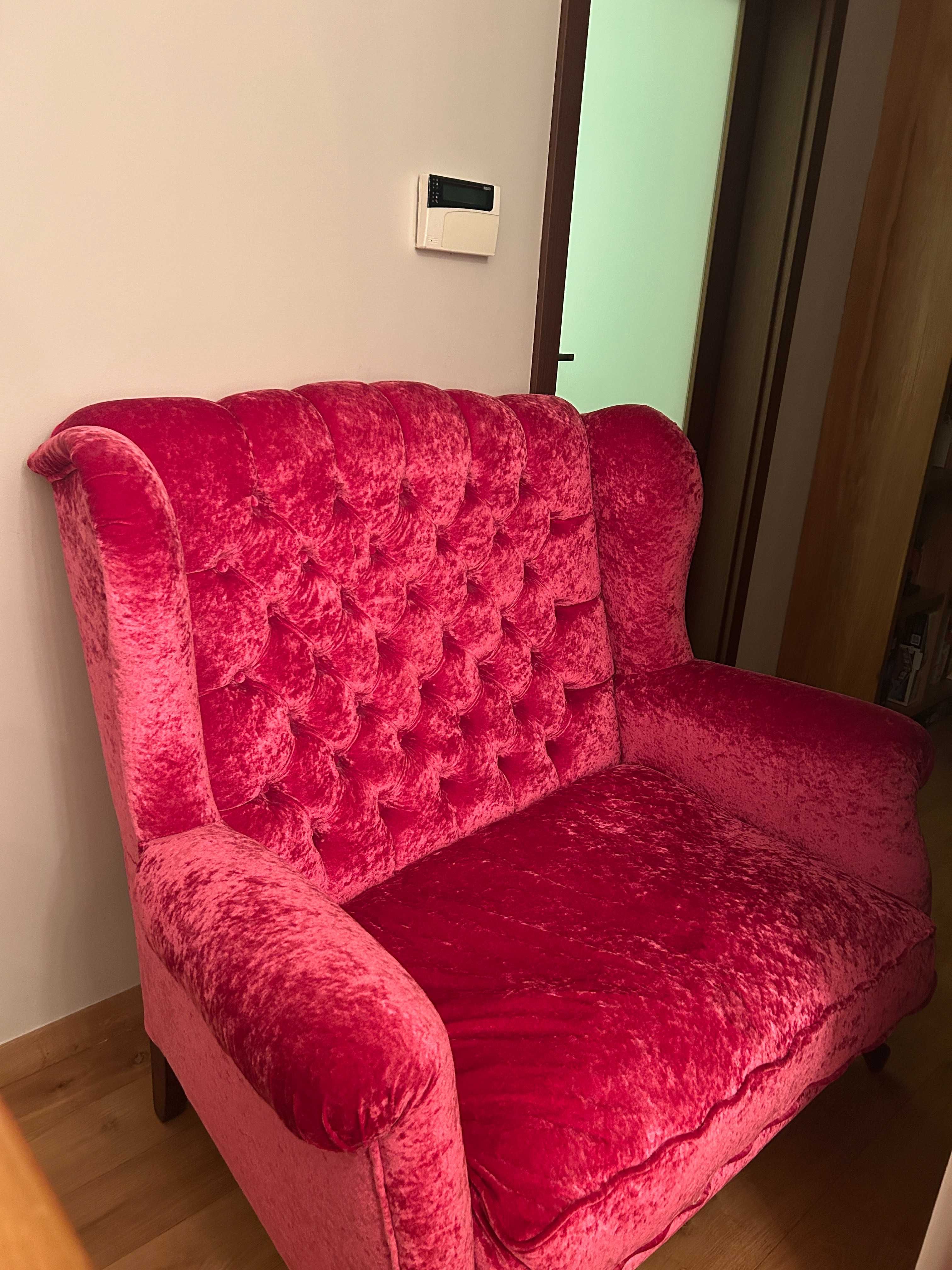 Pikowany fotel welurowy, duży