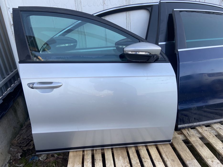 Passat B7 седан комбі двері дверка б7