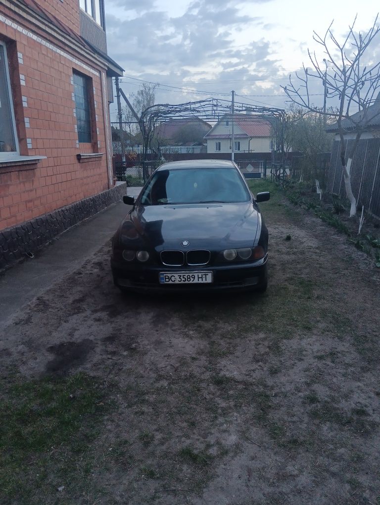 Продам бмв е39 в