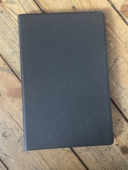 Etui na tableta sprzedam