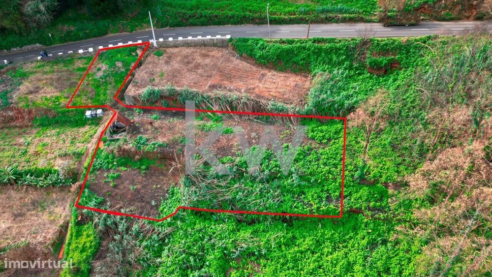 Terreno com 1214 m2 no Sítio do Marco - Santa do Porto Moniz