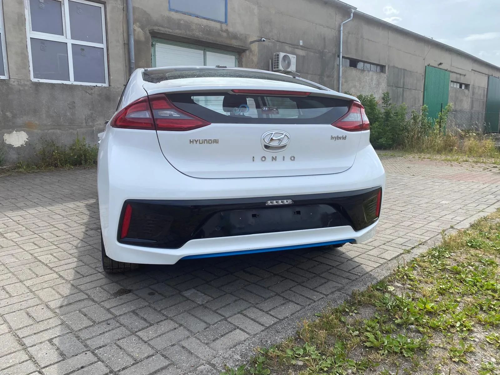 Hyundai IONIQ