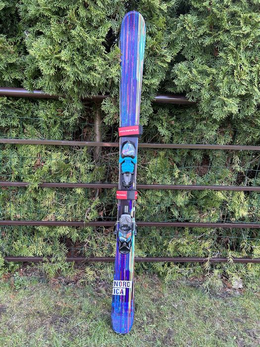 Narty Nordica z wiązaniami 138 cm