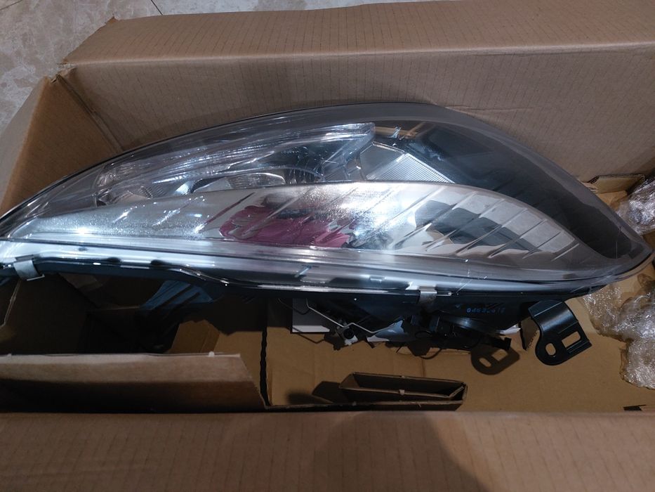 Фара Renault Megane 3