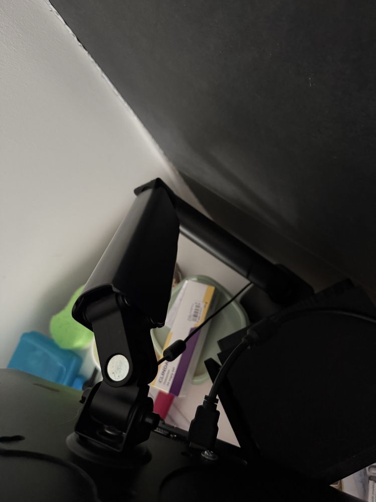 Monitor wraz z uchwytem