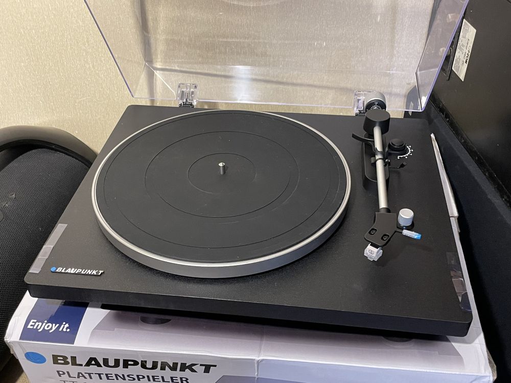 Немецкий проигрыватель винила BLAUPUNKT TT-100 (корпус-дерево) (НОВЫЙ)