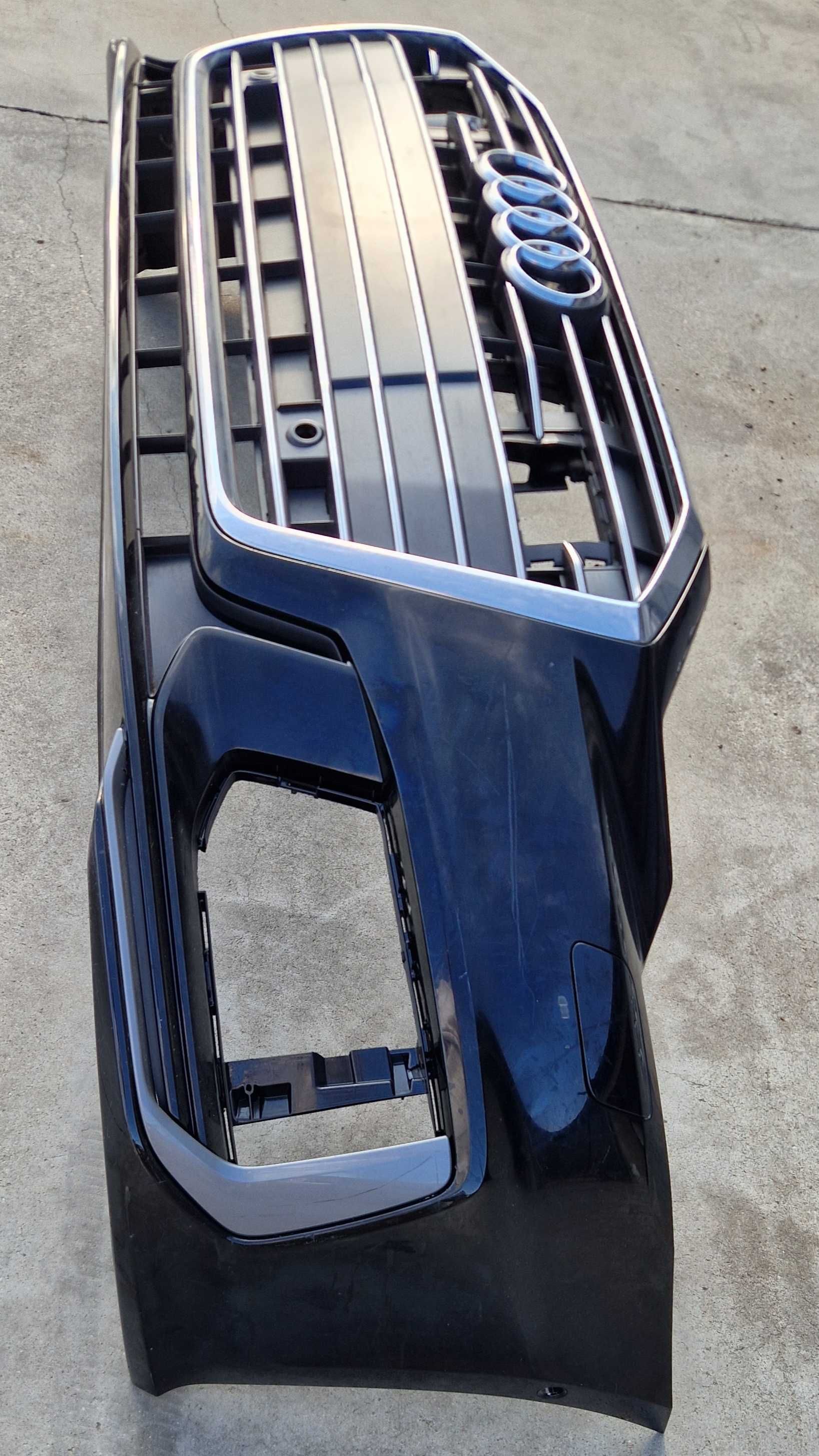 Zderzak przód Audi A6 C8 S-Line grill