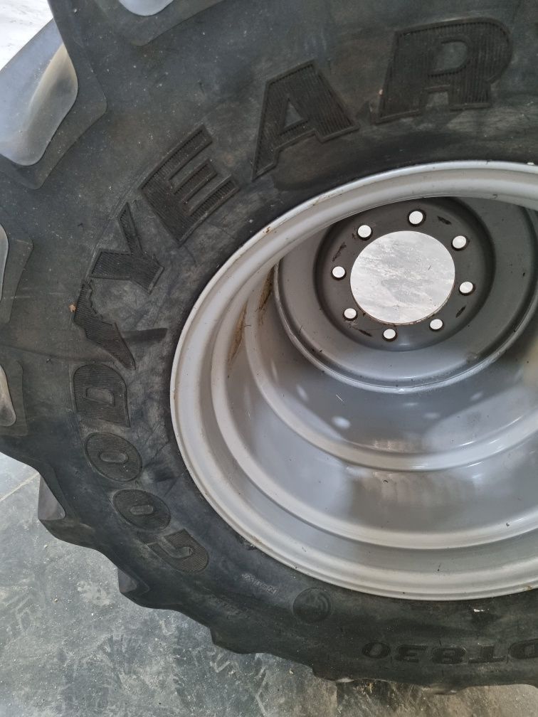 Opony 750 50 R26 Goodyear Michelin Bkt