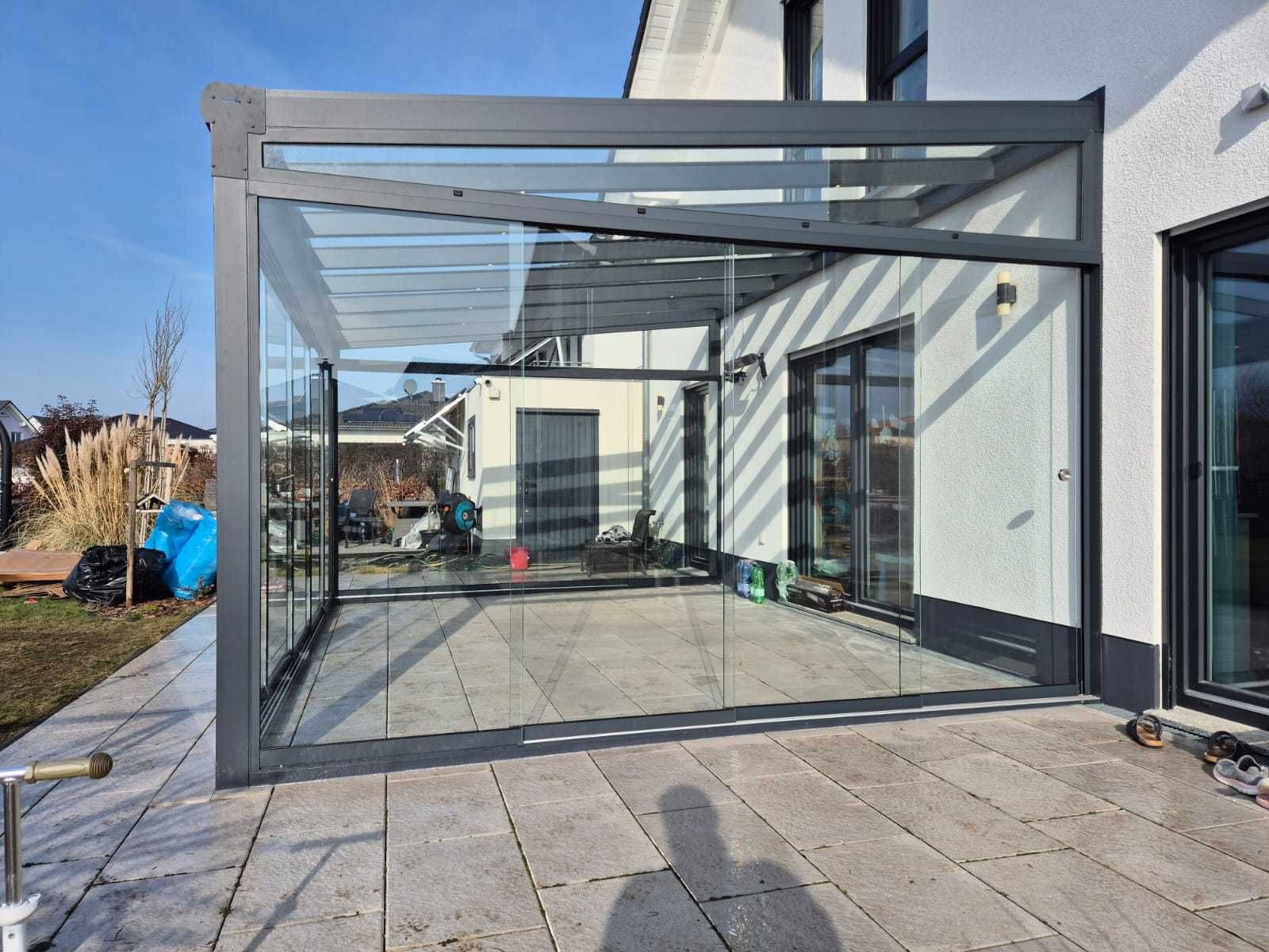 Zadaszenie tarasu restauracji , aluminium szkło poliwęglan