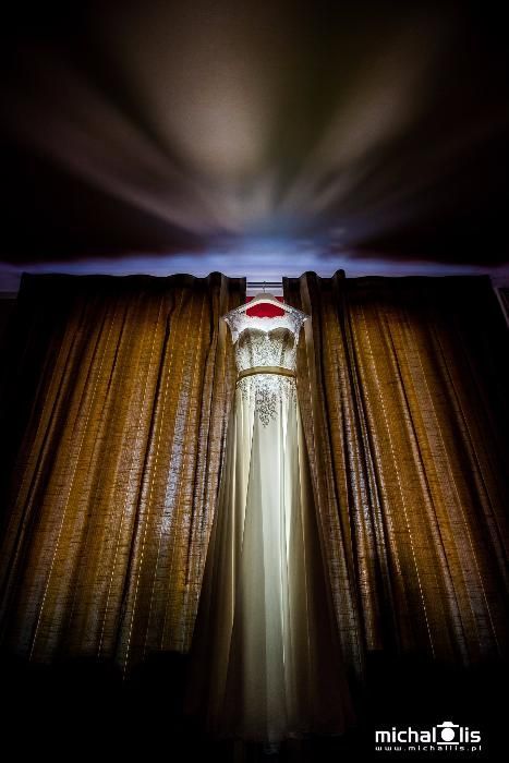 Suknia ślubna Sweetheart - model 6116, prosta, koronka,odkryte plecy