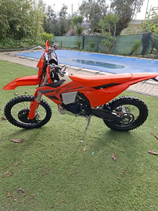 KTM 300 TBI  17 HORAS como nova