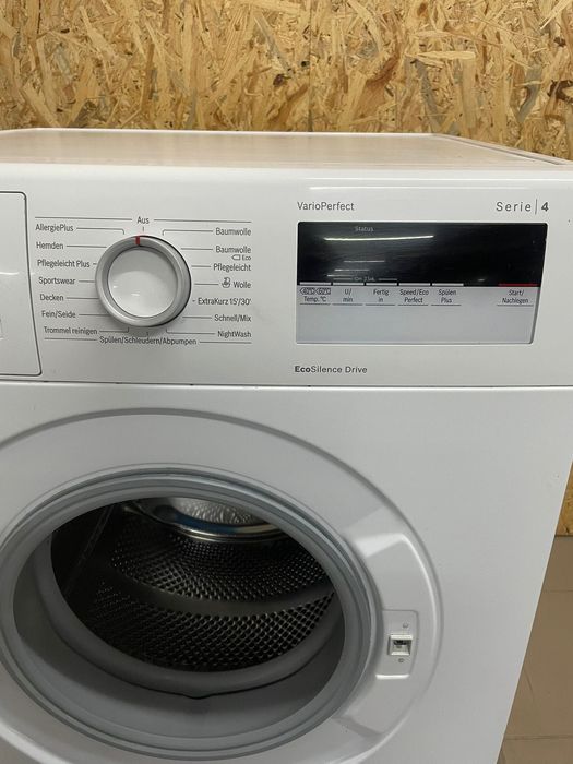 Пральна машина Bosch Serie 4 WAN28120 — майже як нова