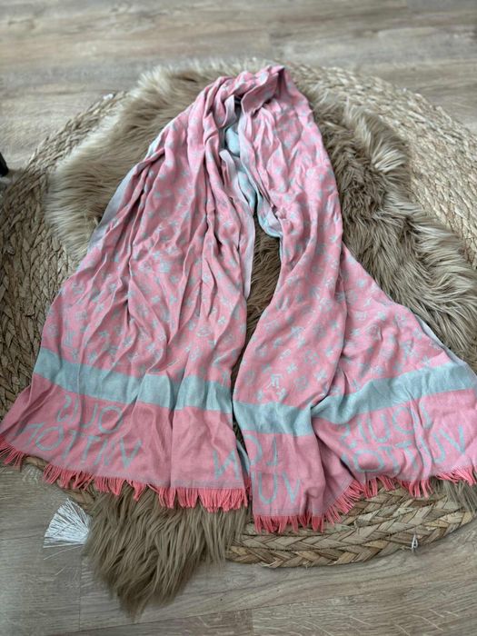 Szal damski Louis Vuitton stan bdb