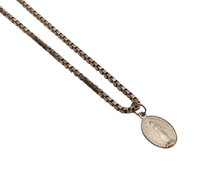 Srebrny łańcuszek z medalikiem 11,28G