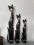 Gatos pretos e brancos para decoração de interiores.