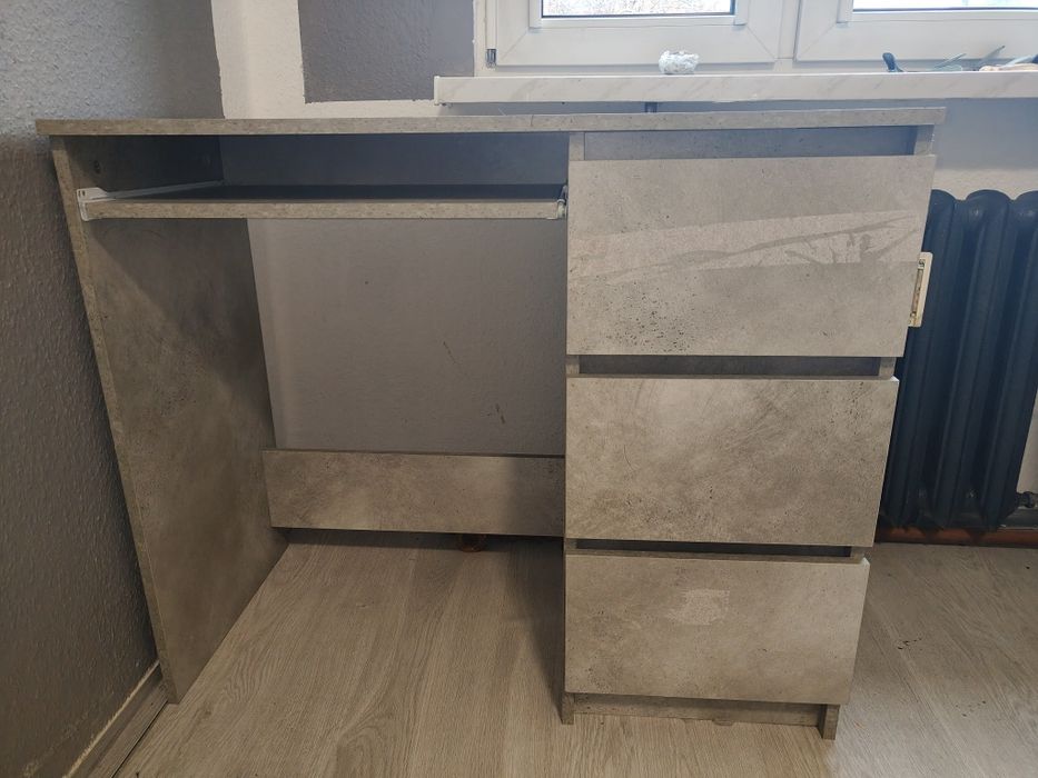 Biurko młodzieżowe