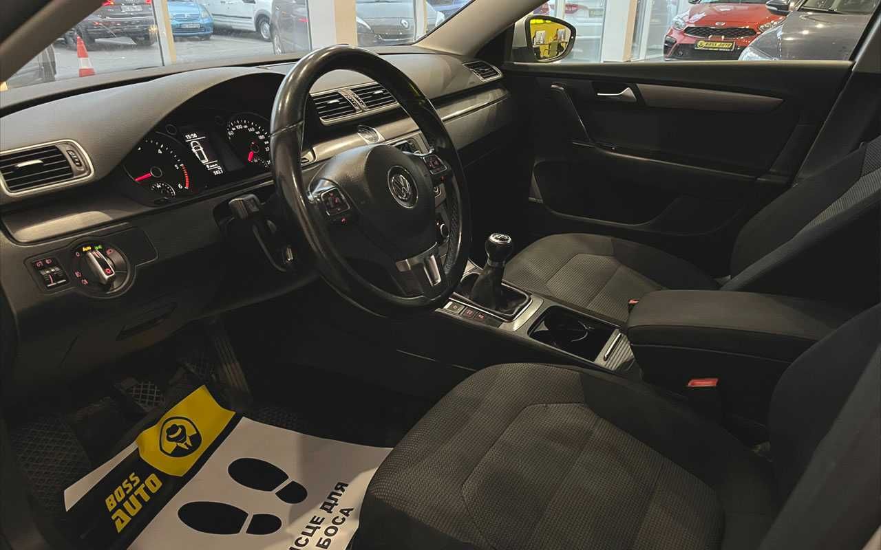 Volkswagen Passat 2011