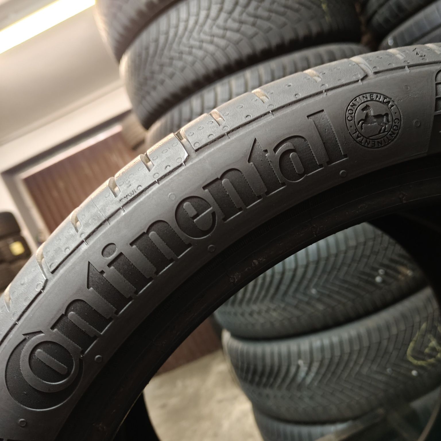 225/40/18 XL Sprzedam parę opon letnich Continental