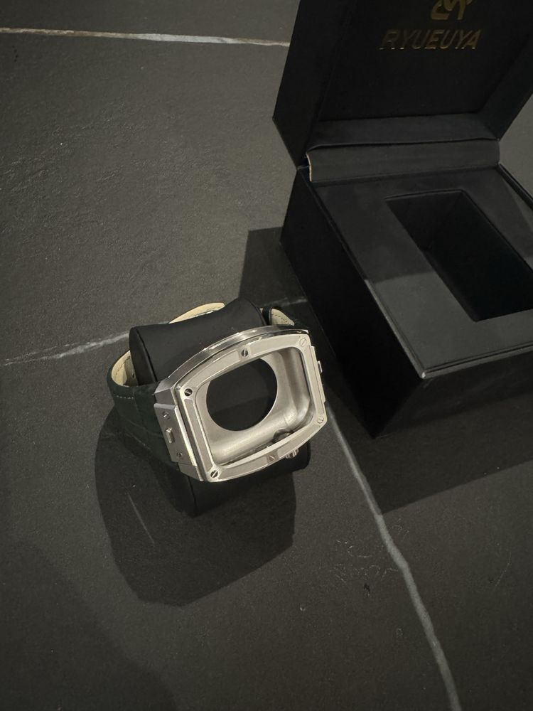 Etui + pasek RYUEUYA do Apple Watch 44mm